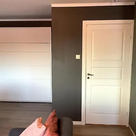 Cosy One With Balcony *